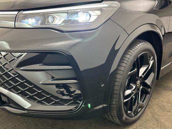 Volkswagen Tiguan R-Line 1.5 eTSI OPF DSG 360° Kamera Navi