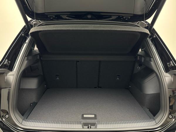 Volkswagen Tiguan R-Line 1.5 eTSI OPF DSG 360° Kamera Navi