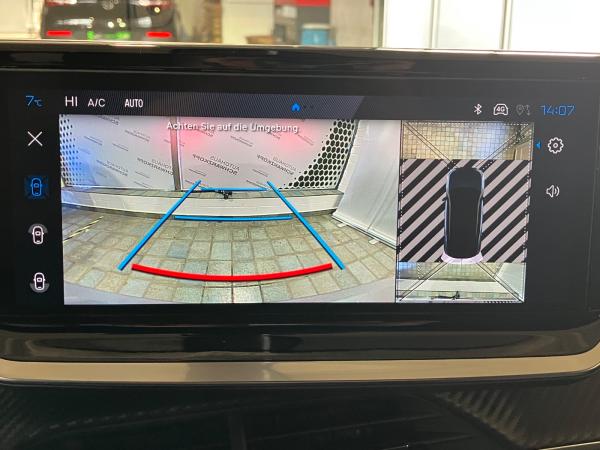 Peugeot 2008 1.2 136 A llure ACC+LED+SHZ+KlimaA+PDC+AUT