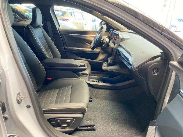 Renault Megane E-Tech Megane E-TECH 100%E Iconic 220 Comfort Range