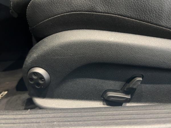 Mercedes-Benz C 220 d AMG Line LED Kamera Panorama Sitzheizung