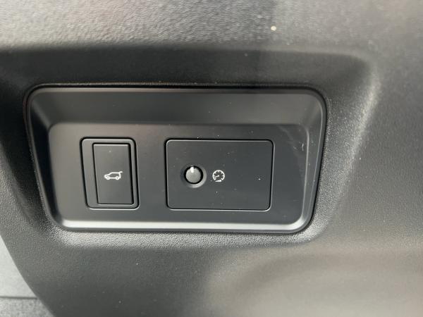 Jaguar E-Pace D165 R-Dynamic SE AWD LED Kamera Leder