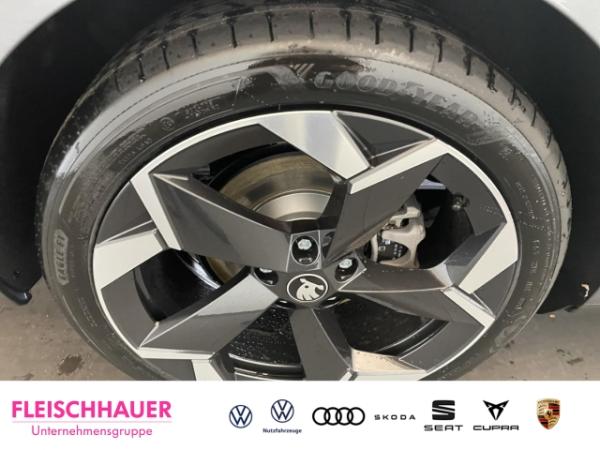 Skoda Superb Combi Sportline *KNALLER* AHK Pano HUD Canton Sitzh. ACC