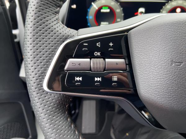 Nissan Ariya 63kWh 2025 /Winter/Navi/Carplay/CCS/22kWh OBC