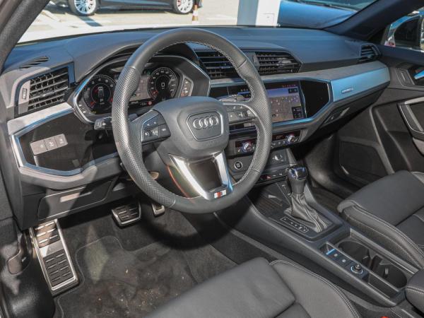 Audi Q3 S-line 45TFSI quattro AHK+MATRIX+PANO+STANDHZ