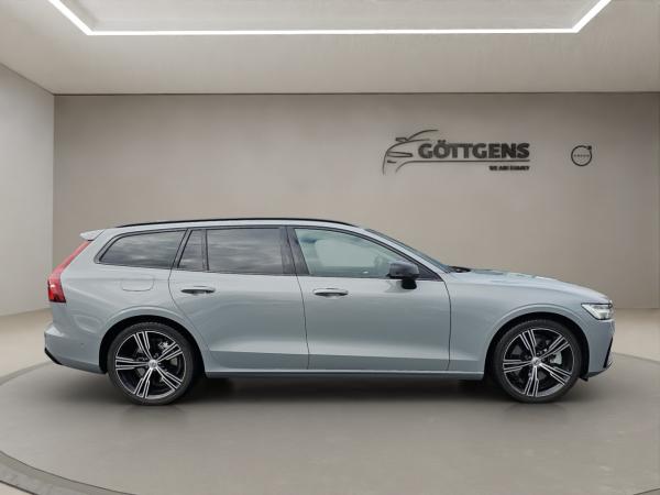 Volvo V60 T8 PLUG-IN PLUS DARK NAVI LED PILOT KAMERA