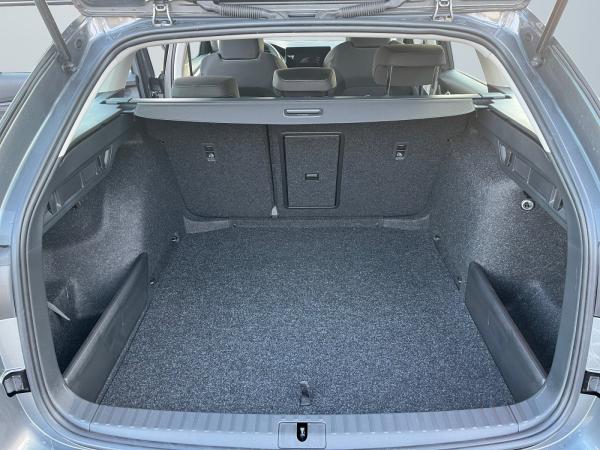 Skoda Octavia Combi Selection 1.5 TSI ACT Einparkhilfe