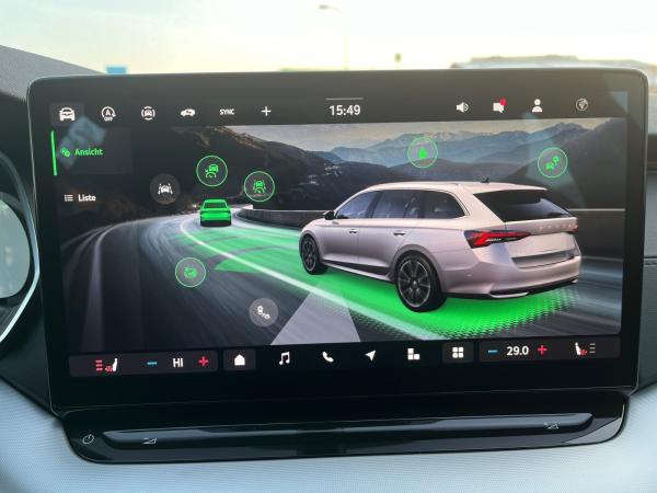 Skoda Octavia Combi Selection 1.5 TSI ACT Einparkhilfe