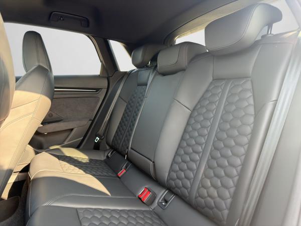 Audi RS3 Sportback | 5 Zylinder Power pur