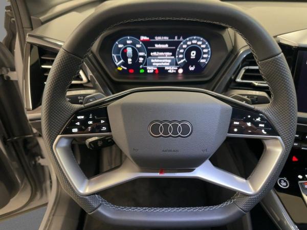 Audi Q4 e-tron Q4 45 e-tron S LINE/WÄRMEPUMPE/LM21/MATRIX/AHK