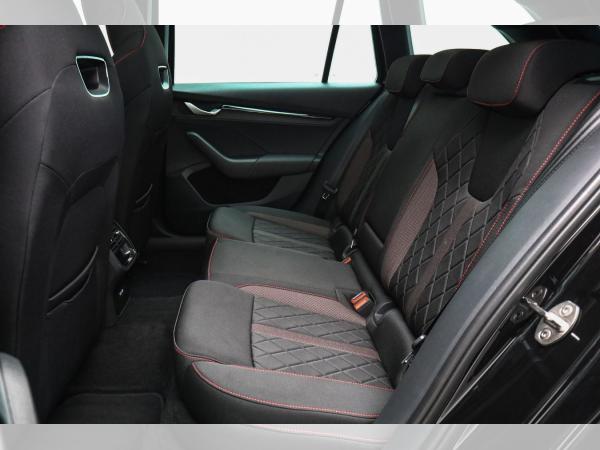 Skoda Octavia Combi 2.0 TSI DSG RS*HUD*MATRIX*CANTON*AHK*PANO