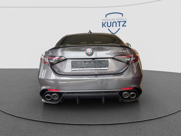 Alfa Romeo Giulia Quadrifoglio 2.9 V6 SOFORT VERFÜGBAR!