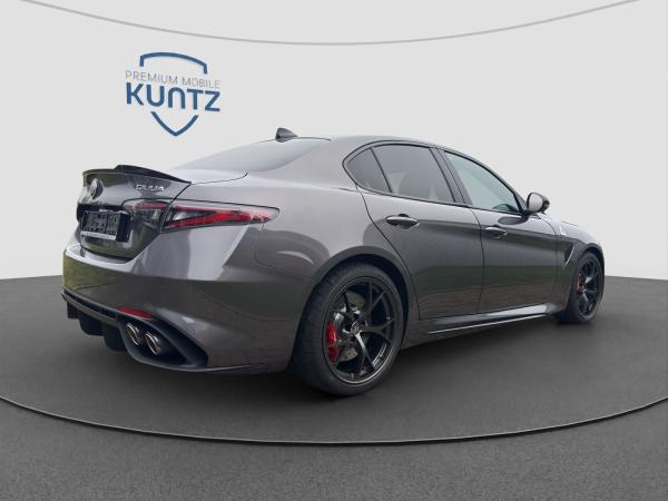 Alfa Romeo Giulia Quadrifoglio 2.9 V6 SOFORT VERFÜGBAR!