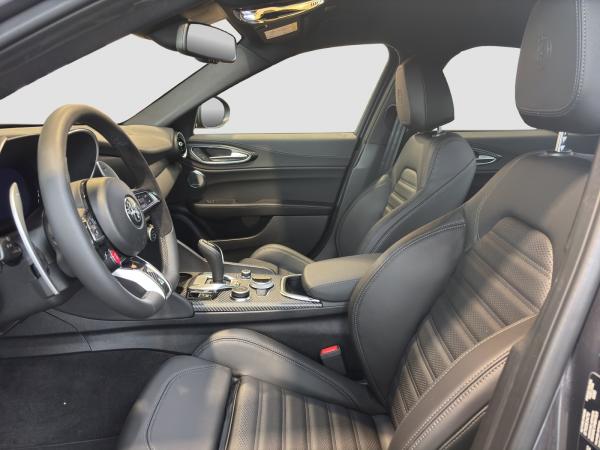 Alfa Romeo Giulia Quadrifoglio 2.9 V6 SOFORT VERFÜGBAR!