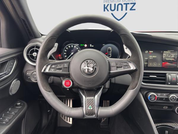 Alfa Romeo Giulia Quadrifoglio 2.9 V6 CARBON AKRAPOVIC