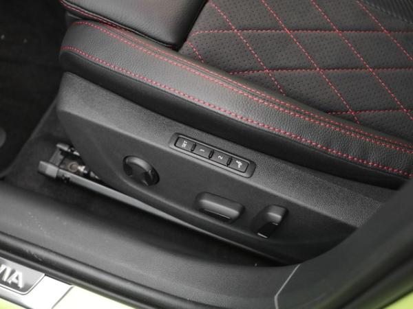 Skoda Octavia RS 2.0 TSI DSG "Sonderlack Pistachio-Grün"