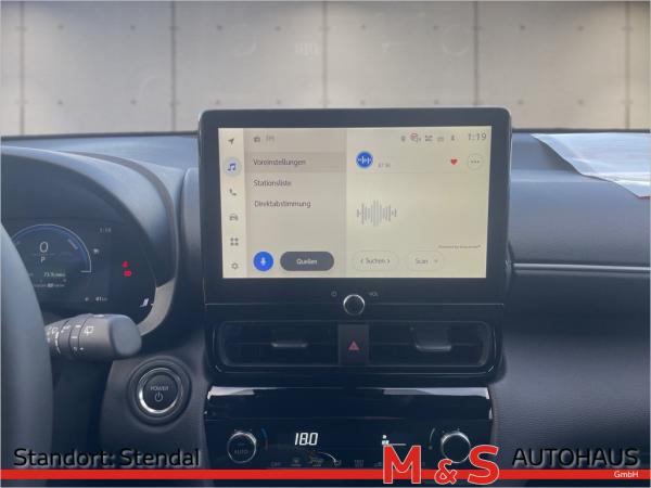 Toyota Yaris Cross 1.5 Hybrid 4x2 Teamplayer mit Winter- u. SafetyPaket