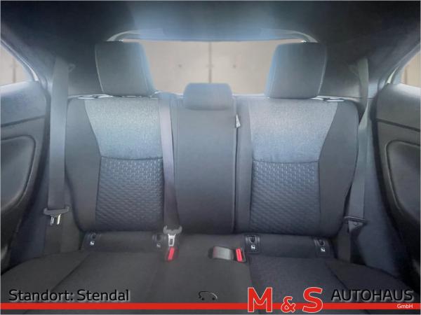 Toyota Yaris Cross 1.5 Hybrid 4x2 Teamplayer mit Winter- u. SafetyPaket