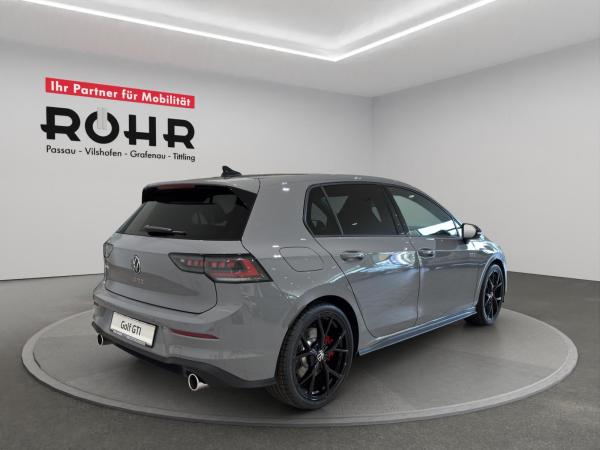 Volkswagen Golf VIII GTI (Garantie 09/2030.AHK.AreaView.BlackStyle.HarmanKardon) 2.0 TSI DSG