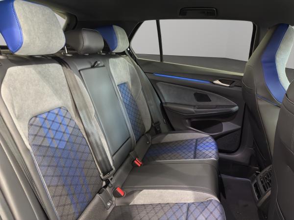 Volkswagen Golf VIII R Black Edition (Kamera.HarmanKardon.Navi) 2.0l TSI DSG 4M