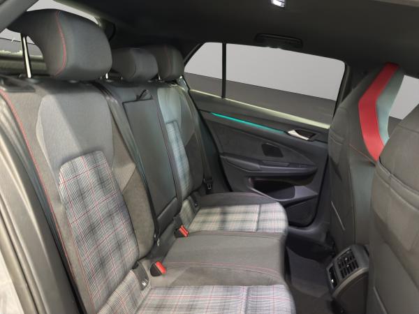 Volkswagen Golf VIII GTI (Garantie 09/2030.AHK.AreaView.BlackStyle.HarmanKardon) 2.0 TSI DSG