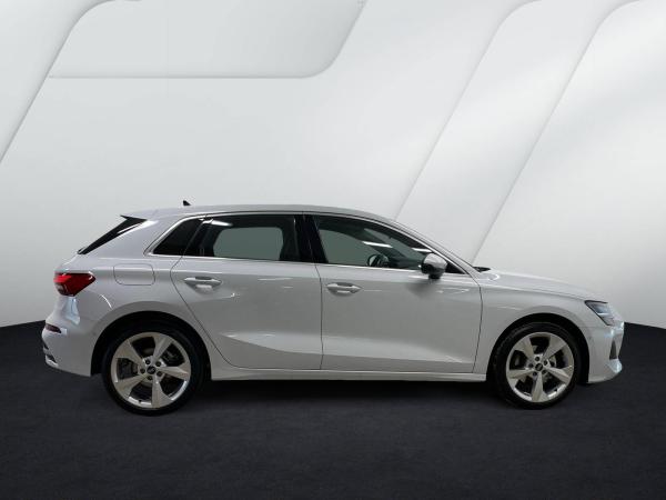Audi A3 Sportback 30 TFSI advanced - kurzfristig verfügbar !
