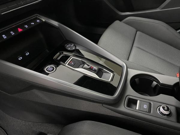 Audi A3 Sportback 30 TFSI advanced - kurzfristig verfügbar !