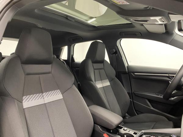 Audi A3 Sportback 30 TFSI advanced - kurzfristig verfügbar !