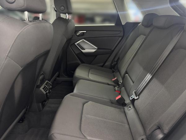 Audi Q3 ACC MMI SITZH AHK LED