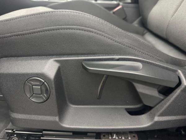 Audi Q3 ACC MMI SITZH AHK LED