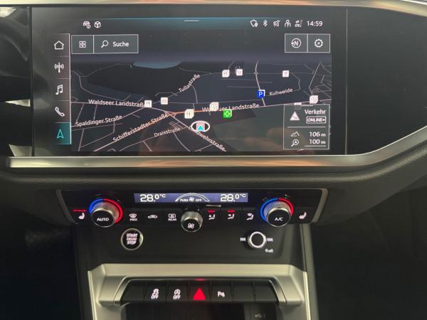 Audi Q3 ACC MMI SITZH AHK LED