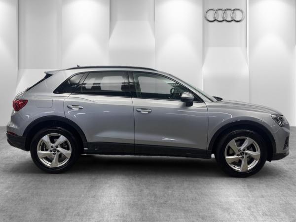 Audi Q3 ACC MMI SITZH AHK LED