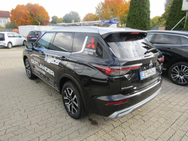 Mitsubishi Outlander Plug-in Hybrid 2.4 Top MJ 25 4WD NAVI LED SHZ ACC RFK FSE SD PDC LRHZ