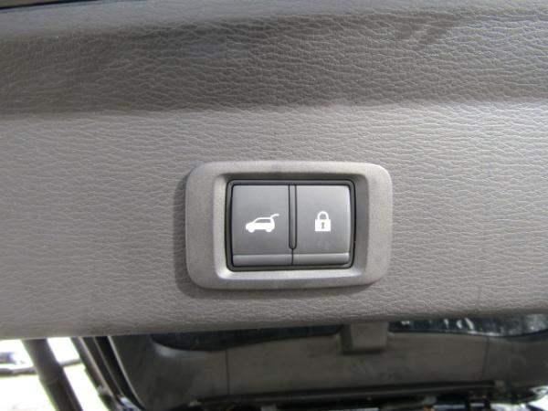 Mitsubishi Outlander Plug-in Hybrid 2.4 Top MJ 25 4WD NAVI LED SHZ ACC RFK FSE SD PDC LRHZ