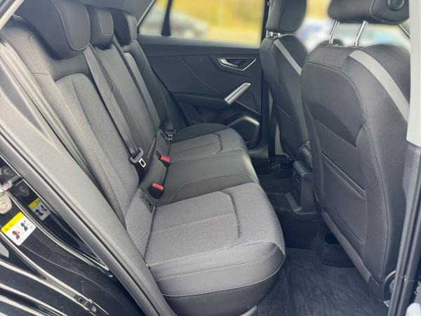 Audi Q2 advanced 30 TFSI Navi+ Assistenzpaket Parken Komfortp.