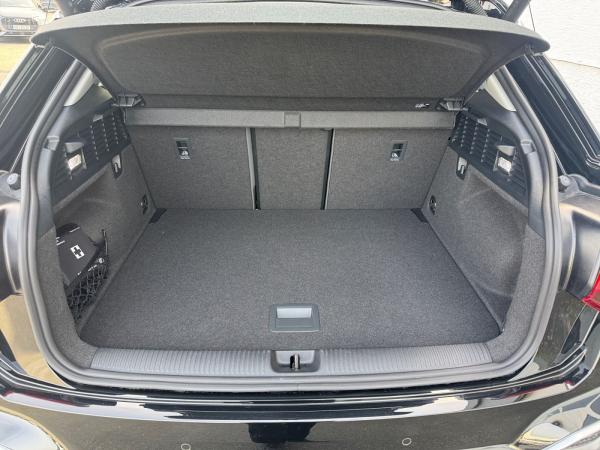 Audi Q2 advanced 30 TFSI Navi+ Assistenzpaket Parken Komfortp.