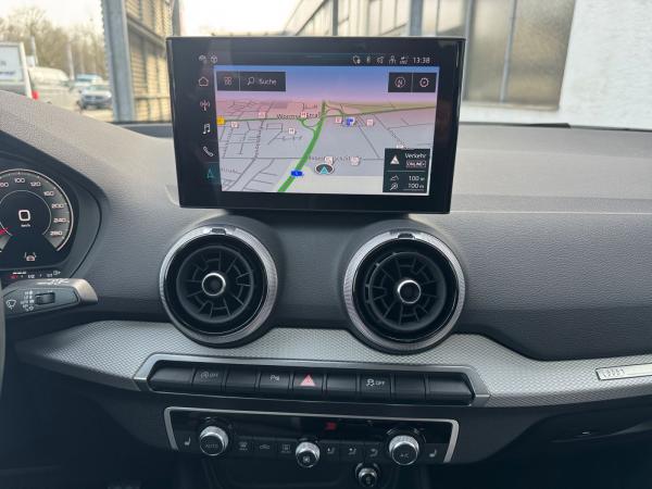 Audi Q2 advanced 30 TFSI Navi+ Assistenzpaket Parken Komfortp.