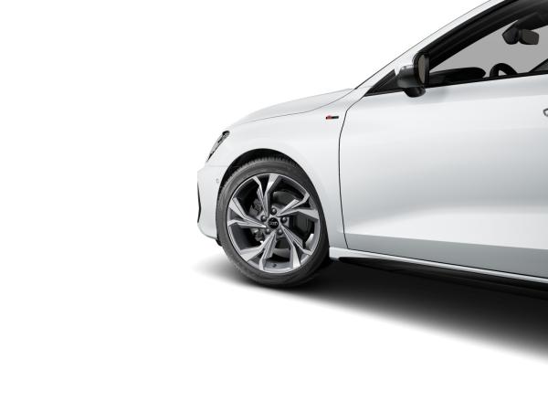 Audi A3 Limousine S line 30 TDI LED AHK Klima+ Business Optikp. schw.