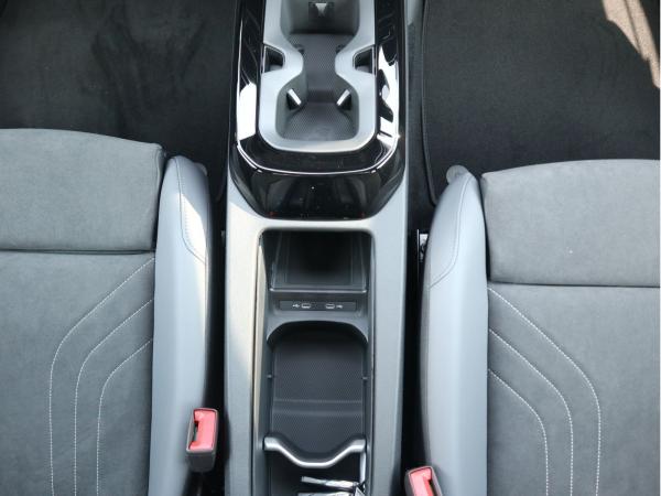 Volkswagen ID.4 Pure ENERGY (170 PS) 52 kWh Automatik *AHK*WINTERRÄDER*WÄRMPEPUMPE*MAX DC LADUNG*