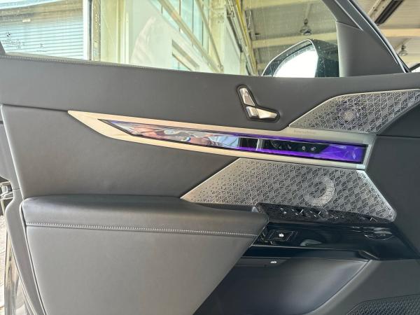 BMW i7 xDrive60 Limousine 649? netto/mtl.*20 *LC Prof.*HUD*Driving+Parking Assist.Prof.*B&W*DAB*Executive L