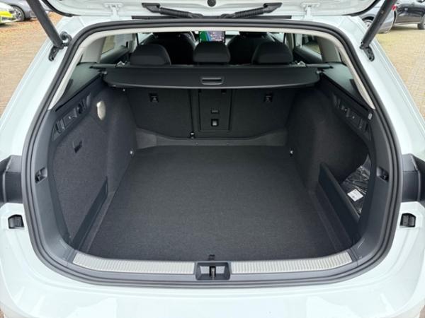 Skoda Superb Combi 2.0 TDI DSG Selection *AHK*19 ZOLL*VERSCHIEDENE FARBEN*