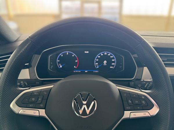Volkswagen Passat Variant Elegance 2.0TDI DSG +R-LINE+AHK+