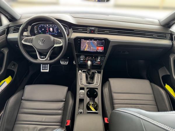 Volkswagen Passat Variant Elegance 2.0TDI DSG +R-LINE+AHK+