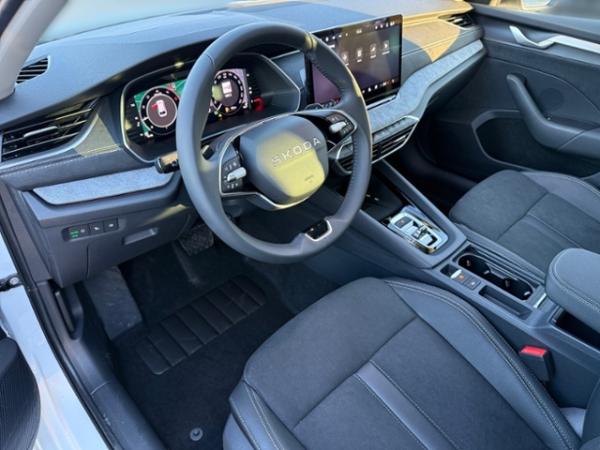 Skoda Octavia Combi 2.0 TDI DSG Selection *AHK*KESSY*