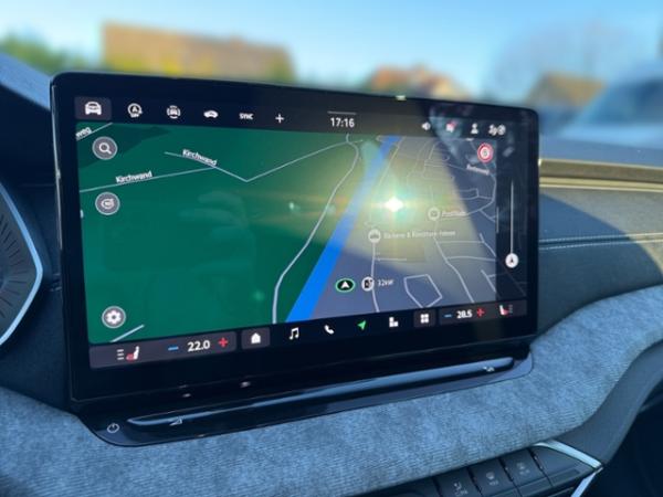 Skoda Octavia Combi 2.0 TDI DSG Selection *AHK*KESSY*