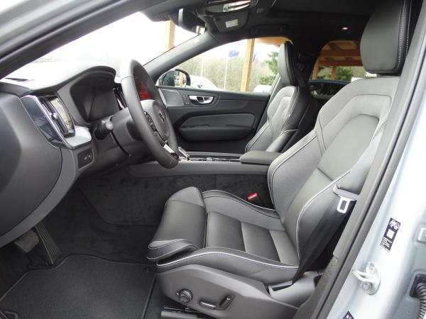 Volvo XC60 T6 AWD Ultra Black Edition