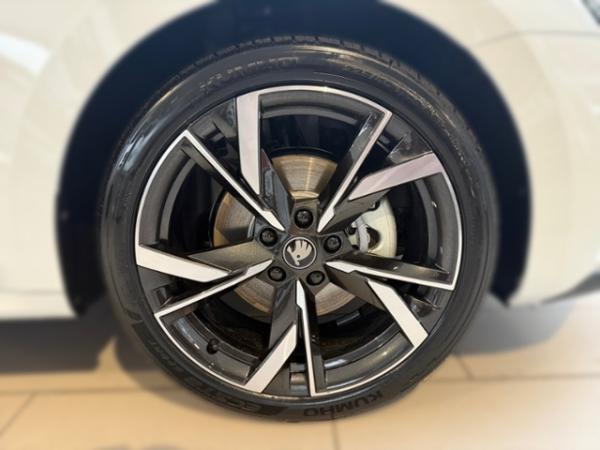 Skoda Octavia Combi 2.0 TDI DSG Sportline *AHK*CANTON*