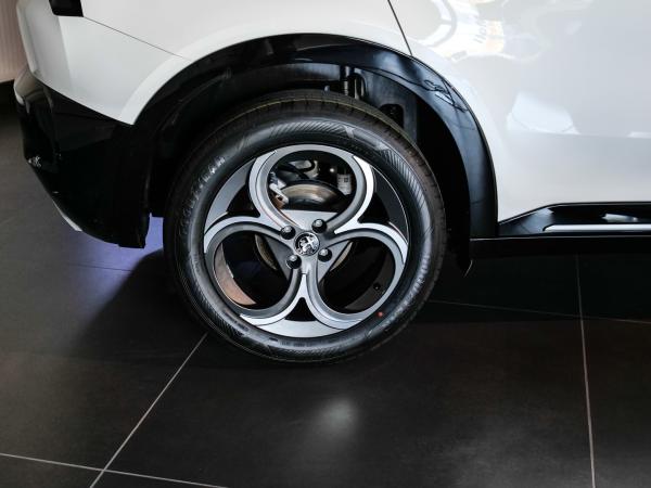 Alfa Romeo Junior 48V-Hybrid Ibrida Sport Speciale 107kW (145PS)