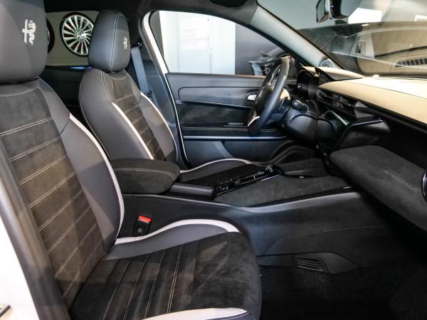 Alfa Romeo Junior 48V-Hybrid Ibrida Sport Speciale 107kW (145PS)