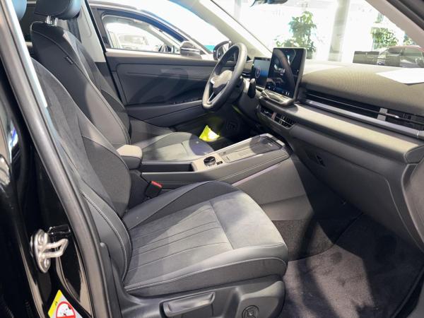 Volkswagen T-Roc Style 1.5 l eTSI OPF 85 kW (116 PS) 7-Gang-Doppelkupplungsgetriebe DSG !!!Nur noch bis Ende März!!!